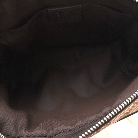 Authentic Gucci belt bag - Picture 2 of 7